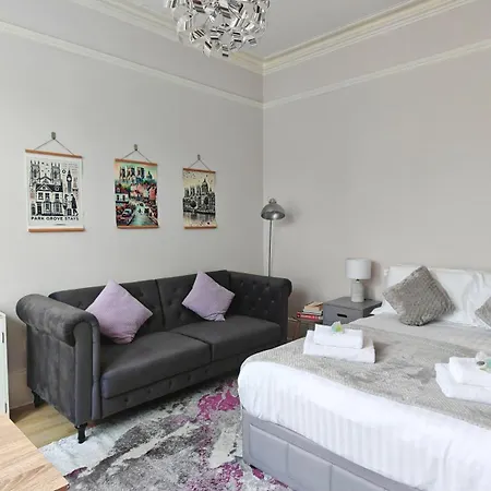 Stylish Apartment *